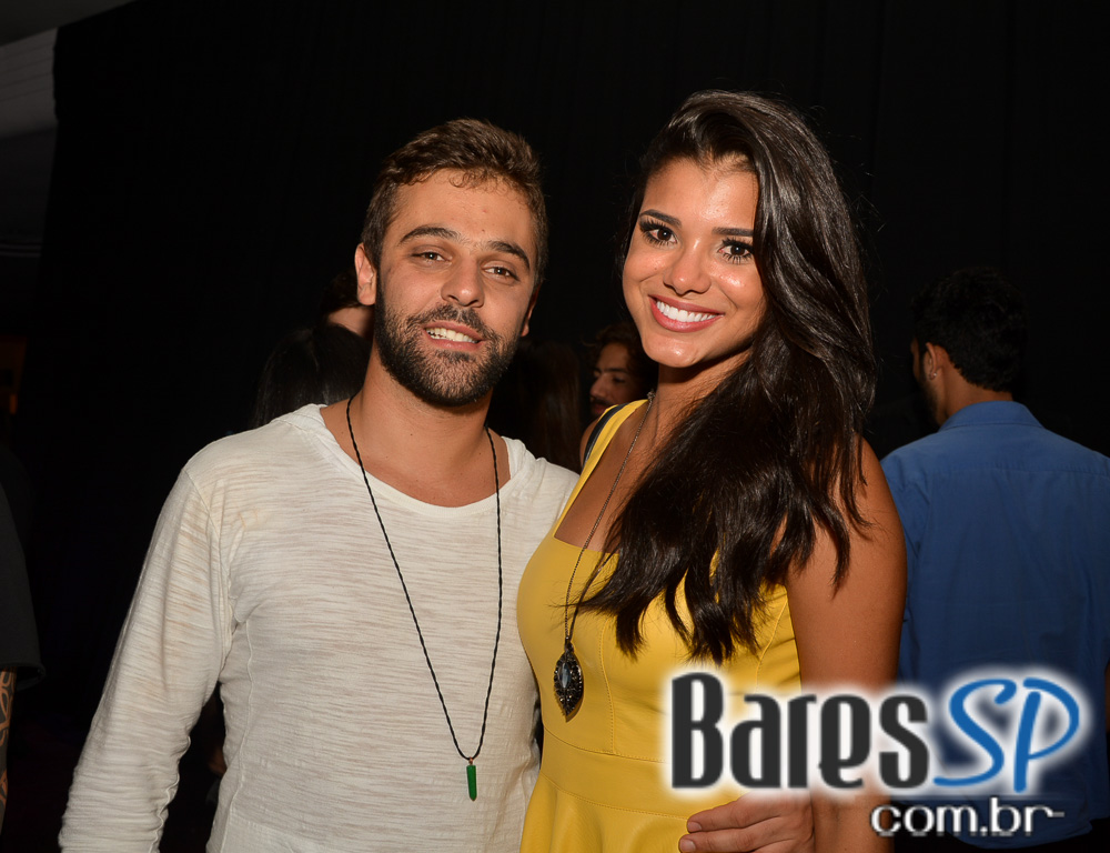 Baile do Movimento com show do cantor Péricles no Esporte Clube Pinheiros Baile do Movimento com show do cantor Péricles no Esporte Clube Pinheiros