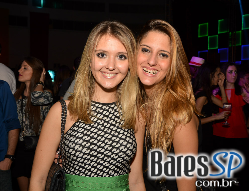 Baile do Movimento com show do cantor Péricles no Esporte Clube Pinheiros Baile do Movimento com show do cantor Péricles no Esporte Clube Pinheiros