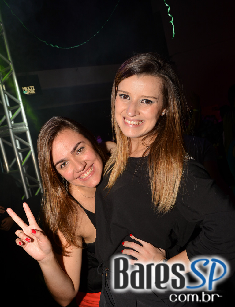 Baile do Movimento com show do cantor Péricles no Esporte Clube Pinheiros Baile do Movimento com show do cantor Péricles no Esporte Clube Pinheiros