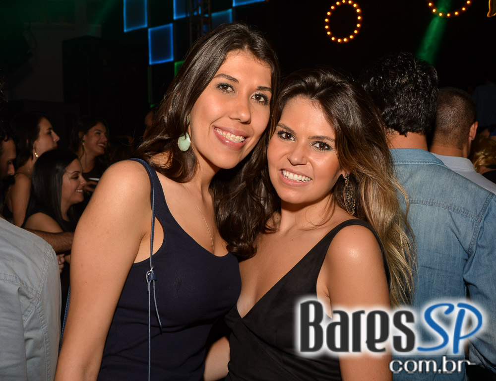 Baile do Movimento com show do cantor Péricles no Esporte Clube Pinheiros Baile do Movimento com show do cantor Péricles no Esporte Clube Pinheiros