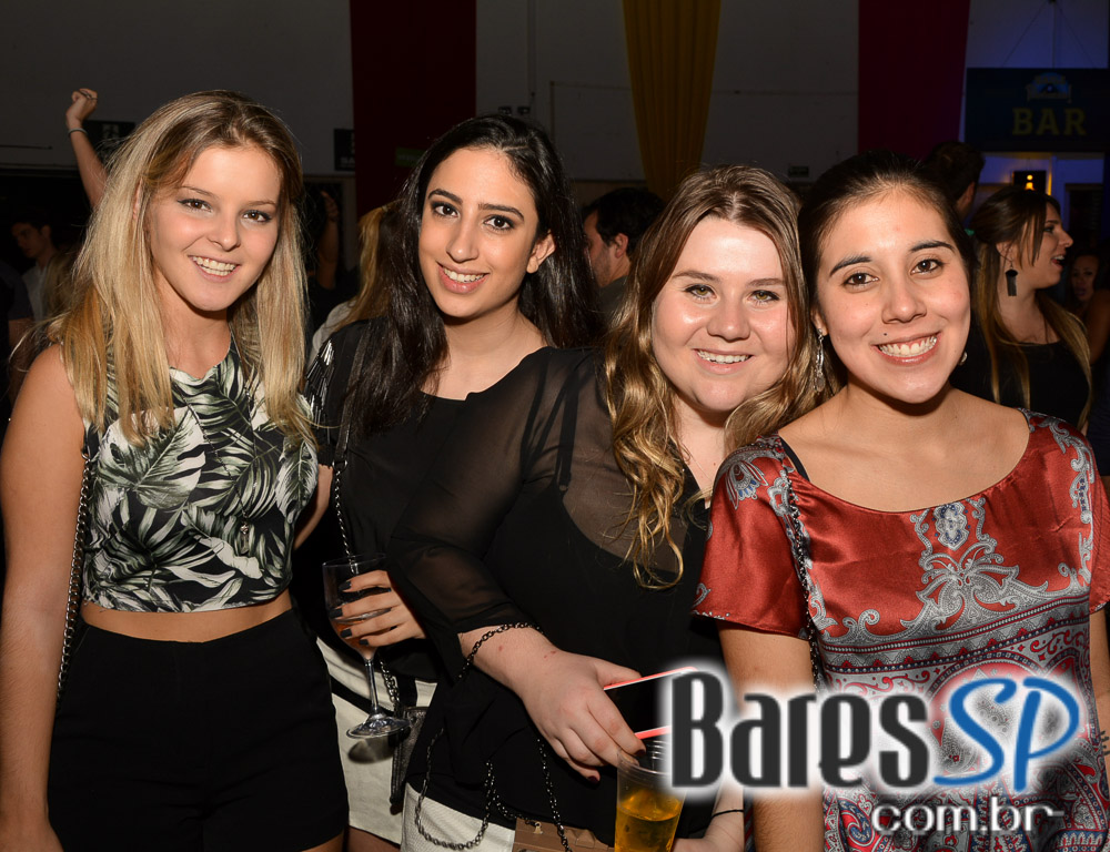 Baile do Movimento com show do cantor Péricles no Esporte Clube Pinheiros Baile do Movimento com show do cantor Péricles no Esporte Clube Pinheiros