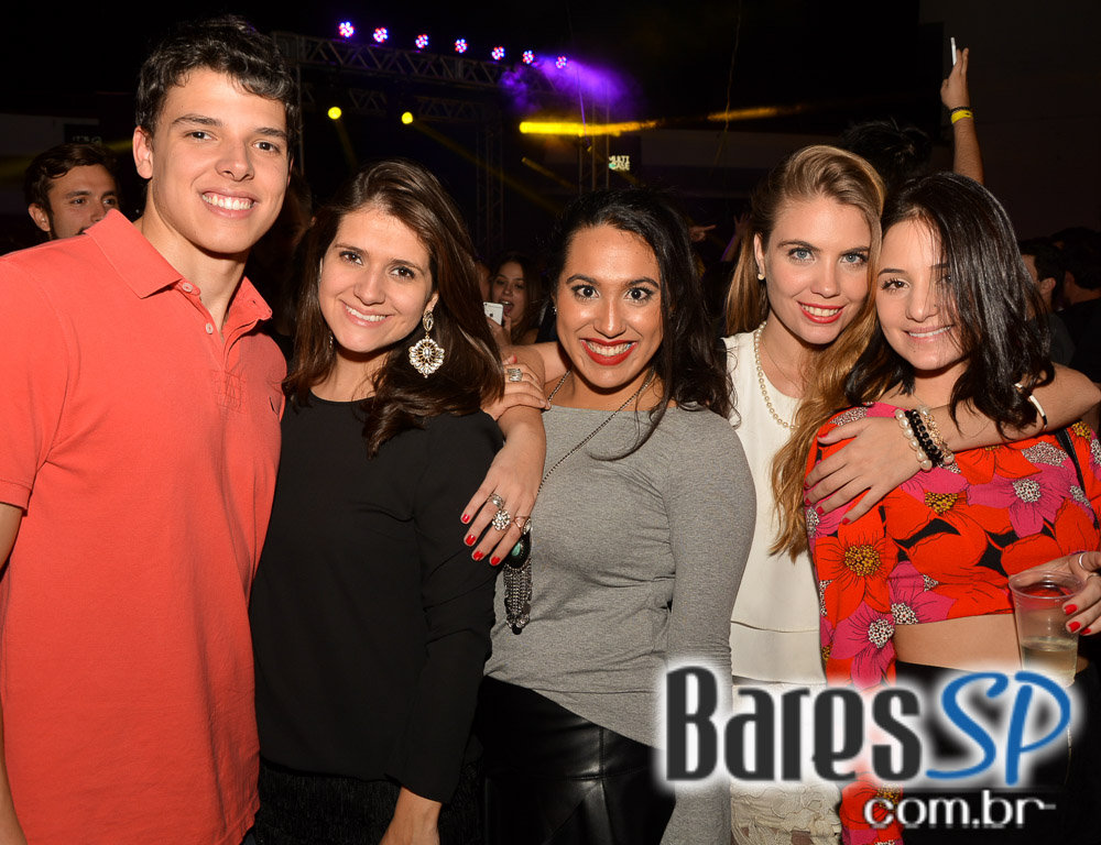 Baile do Movimento com show do cantor Péricles no Esporte Clube Pinheiros Baile do Movimento com show do cantor Péricles no Esporte Clube Pinheiros