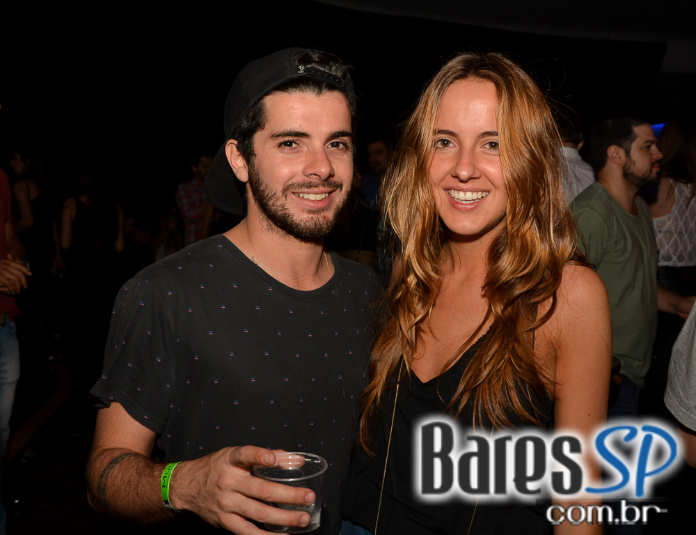 Baile do Movimento com show do cantor Péricles no Esporte Clube Pinheiros Baile do Movimento com show do cantor Péricles no Esporte Clube Pinheiros