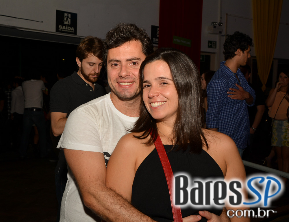 Baile do Movimento com show do cantor Péricles no Esporte Clube Pinheiros Baile do Movimento com show do cantor Péricles no Esporte Clube Pinheiros