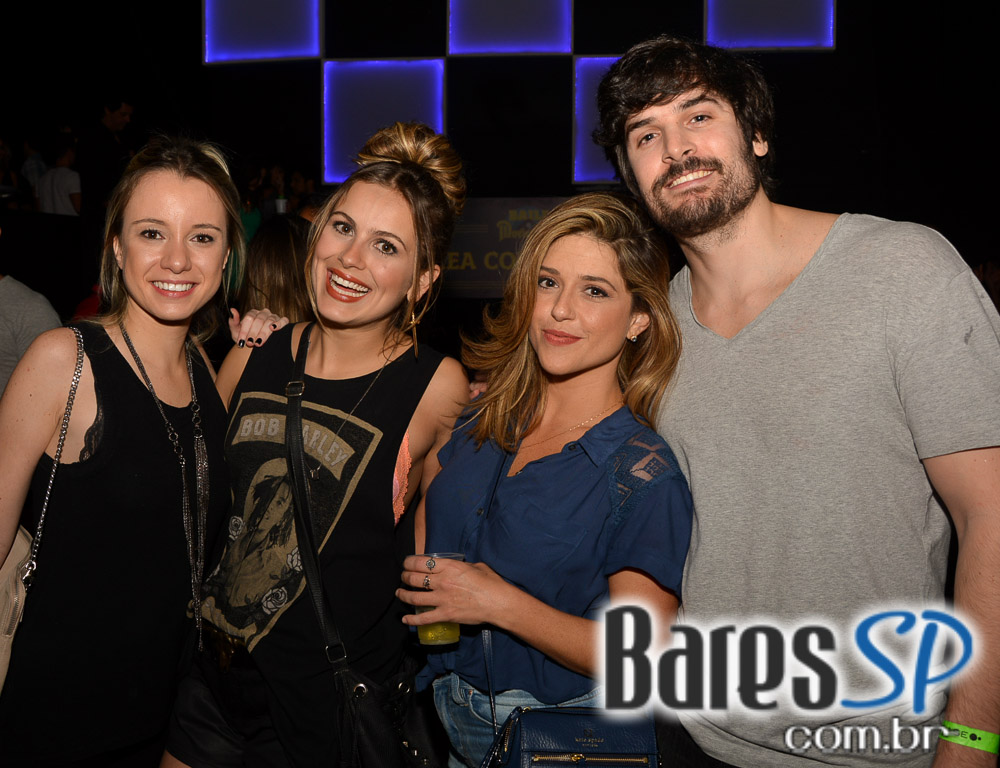 Baile do Movimento com show do cantor Péricles no Esporte Clube Pinheiros Baile do Movimento com show do cantor Péricles no Esporte Clube Pinheiros