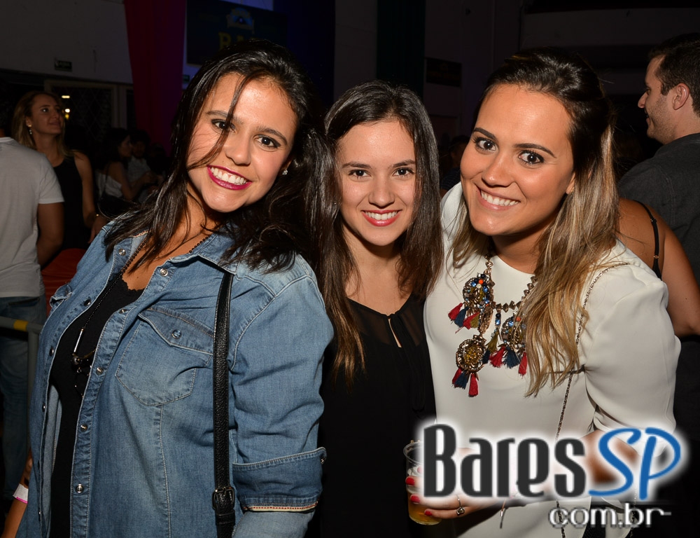 Baile do Movimento com show do cantor Péricles no Esporte Clube Pinheiros Baile do Movimento com show do cantor Péricles no Esporte Clube Pinheiros