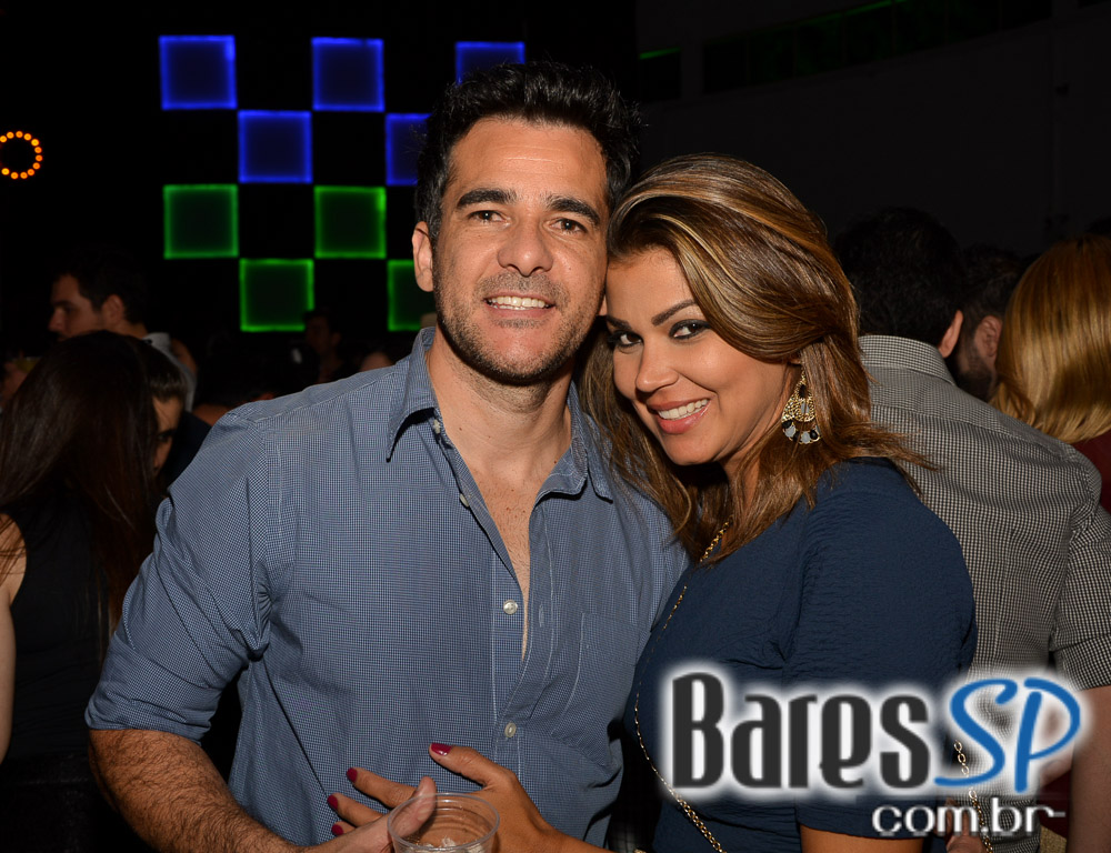 Baile do Movimento com show do cantor Péricles no Esporte Clube Pinheiros Baile do Movimento com show do cantor Péricles no Esporte Clube Pinheiros