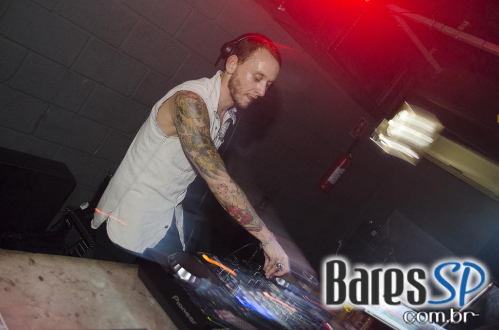 Garage Club realizou a Festa Motion com DJ Maroni e convidados Garage Club realizou a Festa Motion com DJ Maroni e convidados