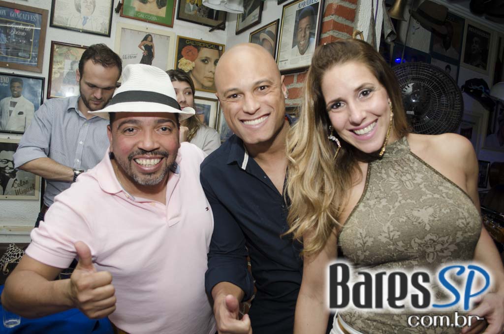 Bar na Aba recebeu show ao vivo de Ney Silva, Carol Mota e Reinaldo Ney Bar na Aba recebeu show ao vivo de Ney Silva, Carol Mota e Reinaldo Ney