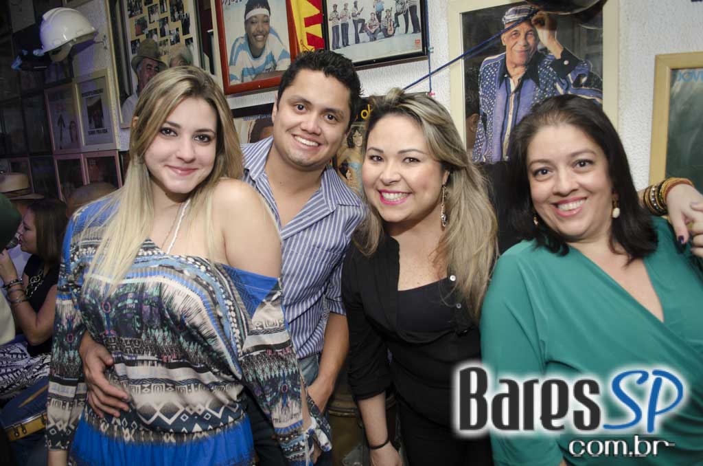 Bar na Aba recebeu show ao vivo de Ney Silva, Carol Mota e Reinaldo Ney Bar na Aba recebeu show ao vivo de Ney Silva, Carol Mota e Reinaldo Ney