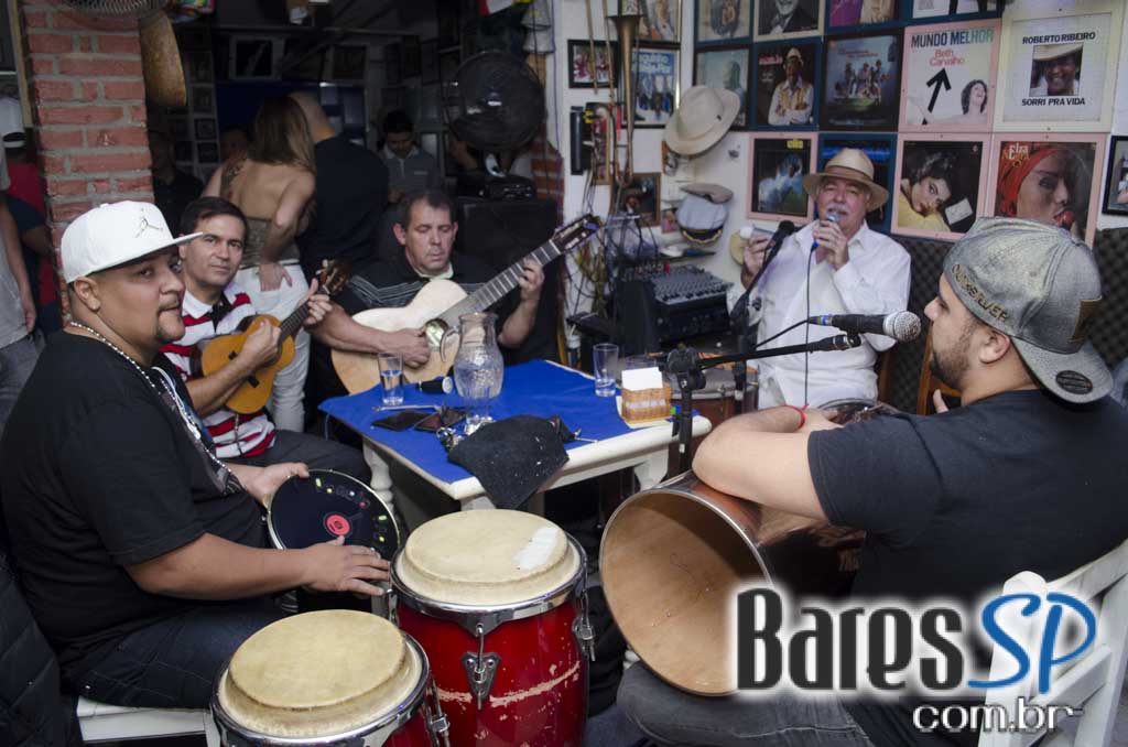 Bar na Aba recebeu show ao vivo de Ney Silva, Carol Mota e Reinaldo Ney Bar na Aba recebeu show ao vivo de Ney Silva, Carol Mota e Reinaldo Ney