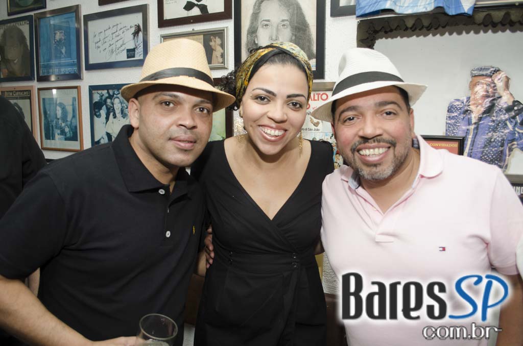 Bar na Aba recebeu show ao vivo de Ney Silva, Carol Mota e Reinaldo Ney Bar na Aba recebeu show ao vivo de Ney Silva, Carol Mota e Reinaldo Ney