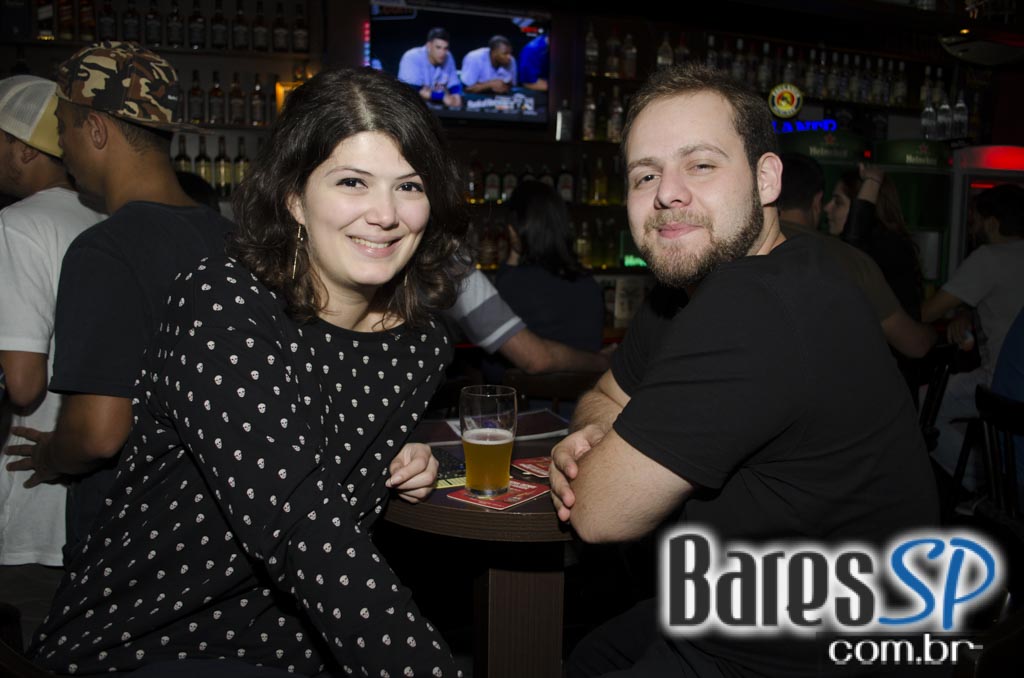 Partisans Pub comemorou aniversário de 3 anos com show do Grupo Partisans Electric Trio Partisans Pub comemorou aniversário de 3 anos com show do Grupo Partisans Electric Trio