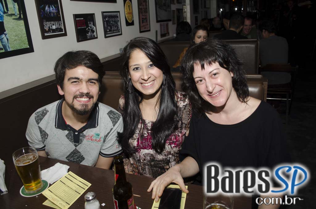 Partisans Pub comemorou aniversário de 3 anos com show do Grupo Partisans Electric Trio Partisans Pub comemorou aniversário de 3 anos com show do Grupo Partisans Electric Trio