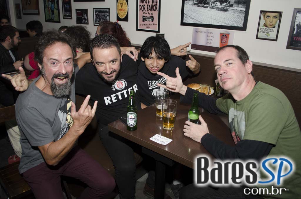 Partisans Pub comemorou aniversário de 3 anos com show do Grupo Partisans Electric Trio Partisans Pub comemorou aniversário de 3 anos com show do Grupo Partisans Electric Trio