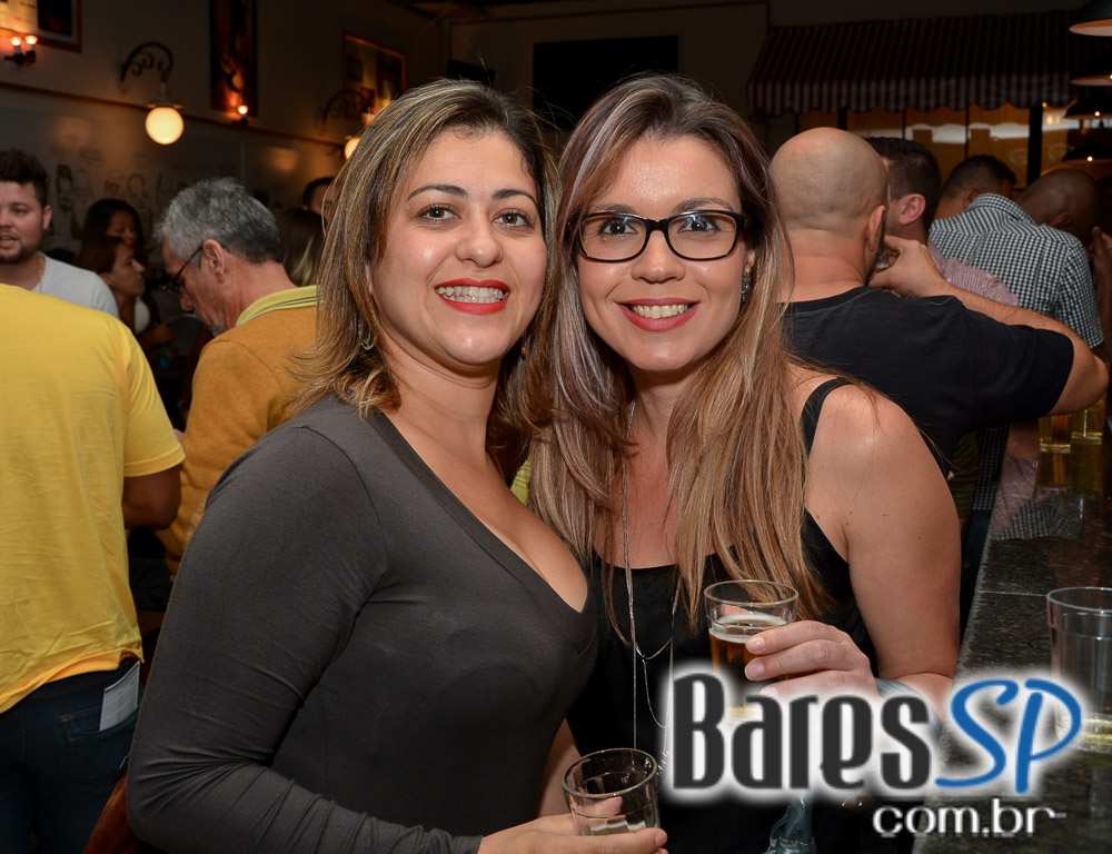 Boteco do Seu Zé recebeu o show ao vivo do cantor Marco Viana no sábado Boteco do Seu Zé recebeu o show ao vivo do cantor Marco Viana no sábado