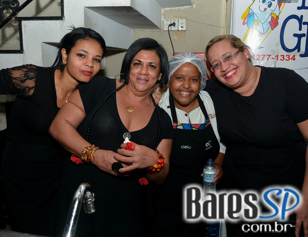 Boteco do Seu Zé recebeu o show ao vivo do cantor Marco Viana no sábado Boteco do Seu Zé recebeu o show ao vivo do cantor Marco Viana no sábado