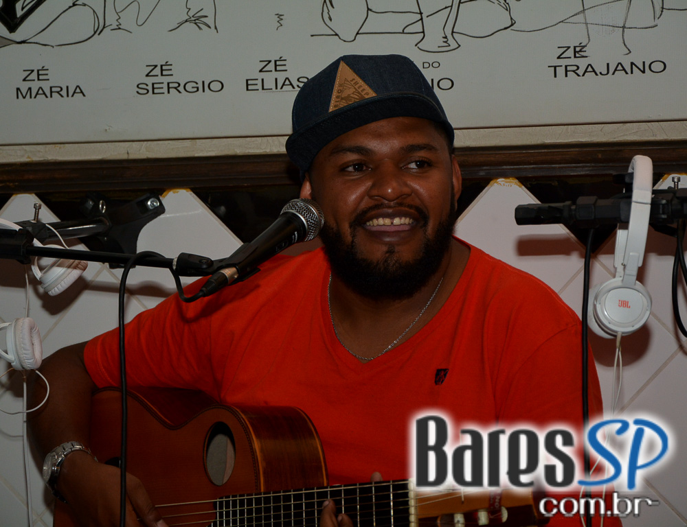 Boteco do Seu Zé recebeu o show ao vivo do cantor Marco Viana no sábado Boteco do Seu Zé recebeu o show ao vivo do cantor Marco Viana no sábado