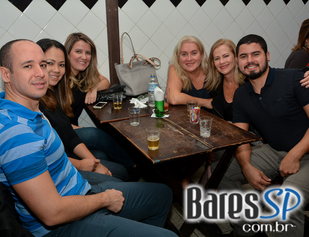 Boteco do Seu Zé recebeu o show ao vivo do cantor Marco Viana no sábado Boteco do Seu Zé recebeu o show ao vivo do cantor Marco Viana no sábado