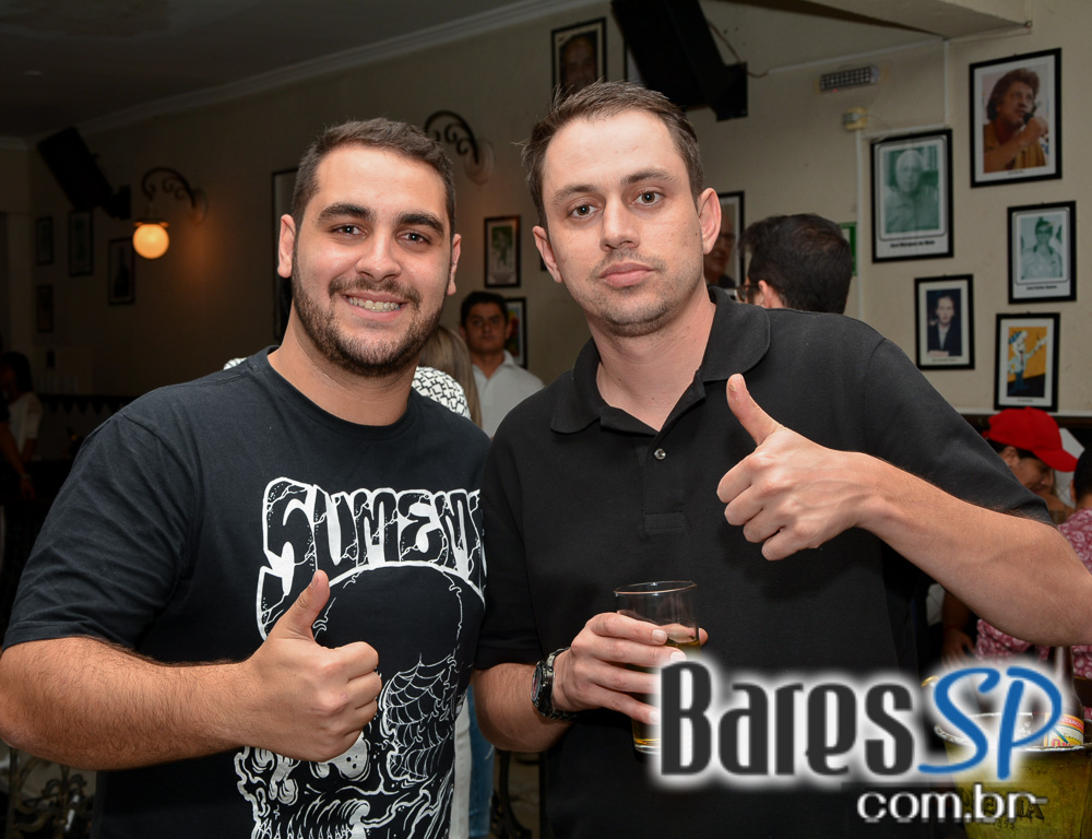 Boteco do Seu Zé recebeu o show ao vivo do cantor Marco Viana no sábado Boteco do Seu Zé recebeu o show ao vivo do cantor Marco Viana no sábado