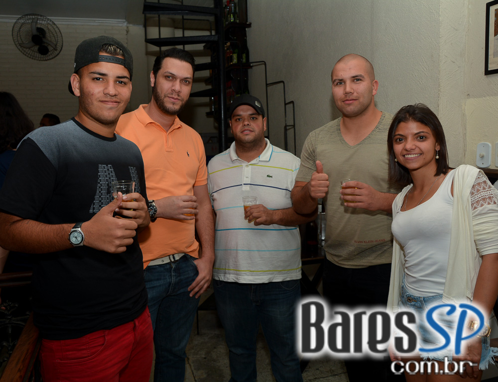 Boteco do Seu Zé recebeu o show ao vivo do cantor Marco Viana no sábado Boteco do Seu Zé recebeu o show ao vivo do cantor Marco Viana no sábado