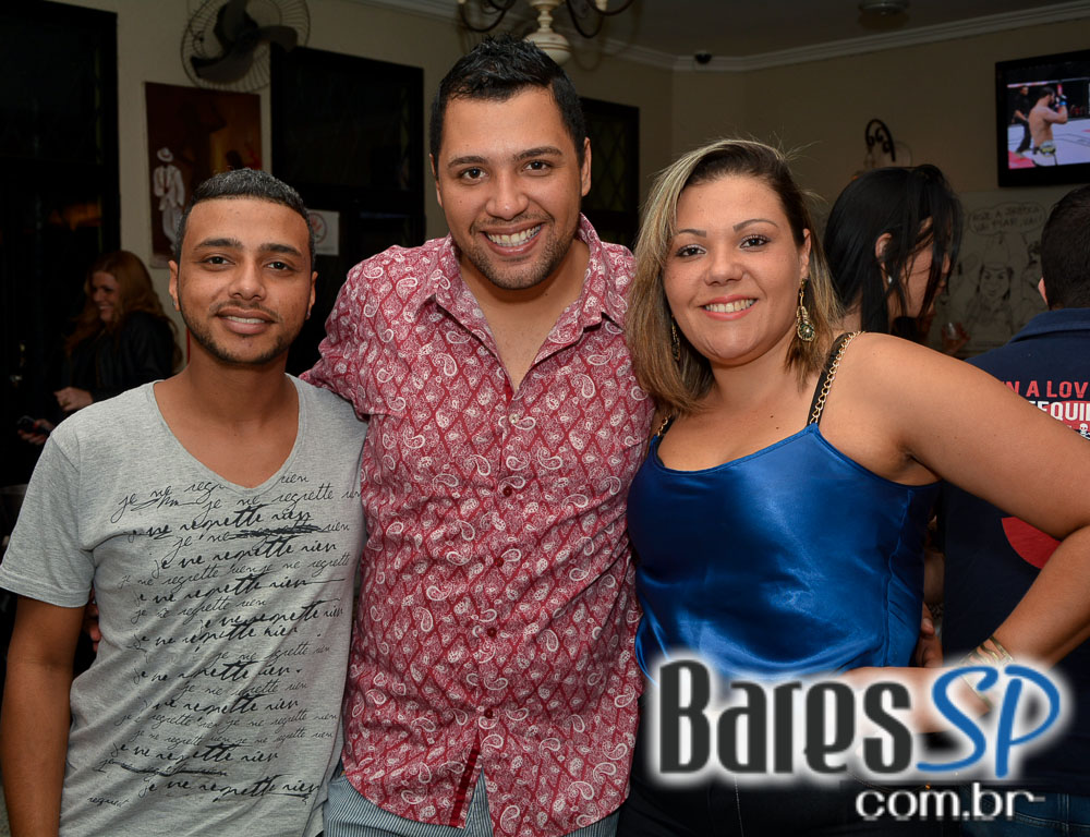 Boteco do Seu Zé recebeu o show ao vivo do cantor Marco Viana no sábado Boteco do Seu Zé recebeu o show ao vivo do cantor Marco Viana no sábado