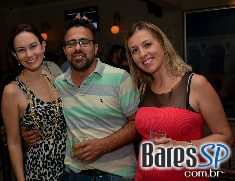 Boteco do Seu Zé recebeu o show ao vivo do cantor Marco Viana no sábado Boteco do Seu Zé recebeu o show ao vivo do cantor Marco Viana no sábado