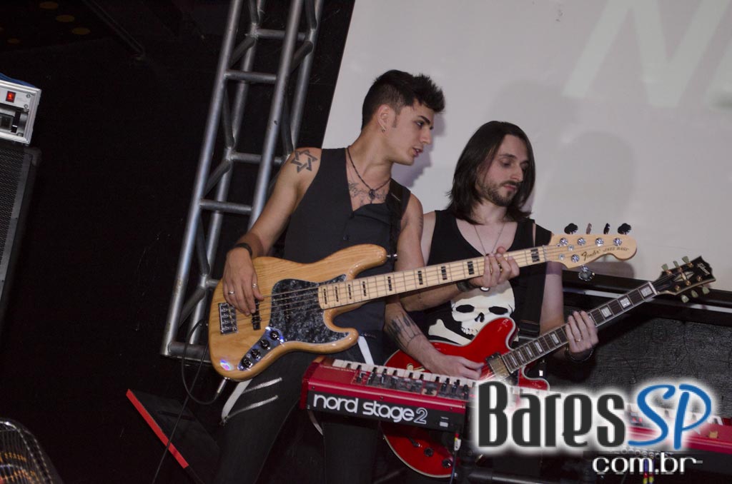 Na Mata Café apresentou show ao vivo da Banda Viva Noite com participação de Nahim Na Mata Café apresentou show ao vivo da Banda Viva Noite com participação de Nahim