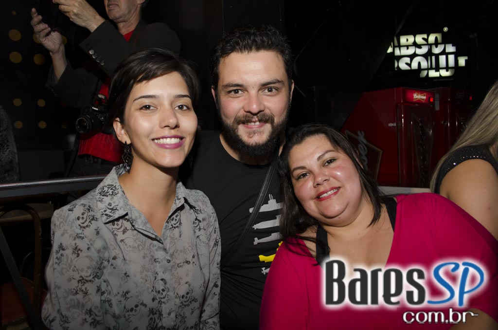 Na Mata Café apresentou show ao vivo da Banda Viva Noite com participação de Nahim Na Mata Café apresentou show ao vivo da Banda Viva Noite com participação de Nahim