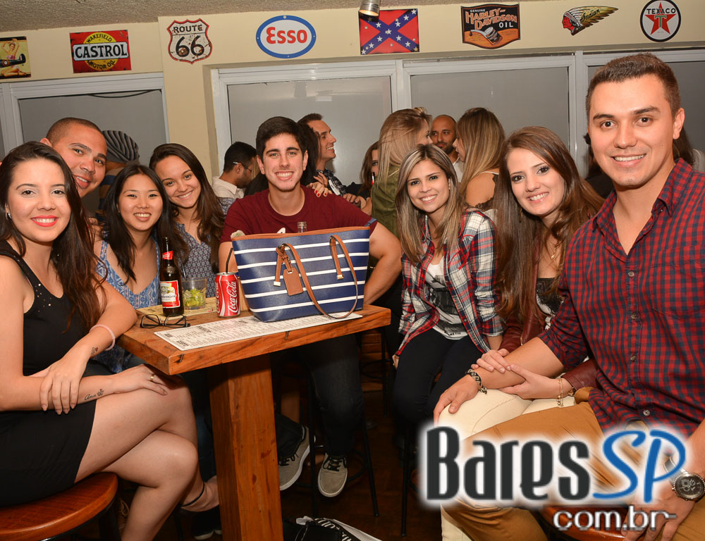 Tex- Redneck Bar realizou a Yolo Rock Night com muitas atrações e música Tex- Redneck Bar realizou a Yolo Rock Night com muitas atrações e música