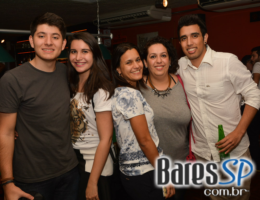 Tex- Redneck Bar realizou a Yolo Rock Night com muitas atrações e música Tex- Redneck Bar realizou a Yolo Rock Night com muitas atrações e música