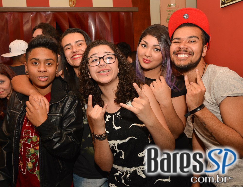 Tex- Redneck Bar realizou a Yolo Rock Night com muitas atrações e música Tex- Redneck Bar realizou a Yolo Rock Night com muitas atrações e música