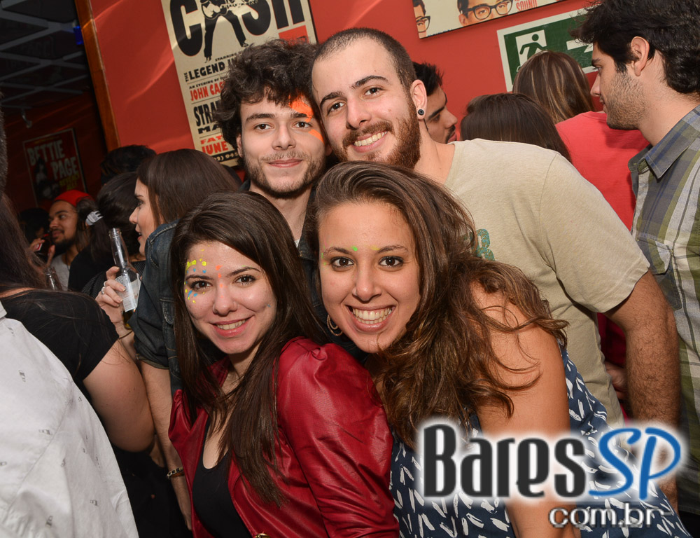 Tex- Redneck Bar realizou a Yolo Rock Night com muitas atrações e música Tex- Redneck Bar realizou a Yolo Rock Night com muitas atrações e música