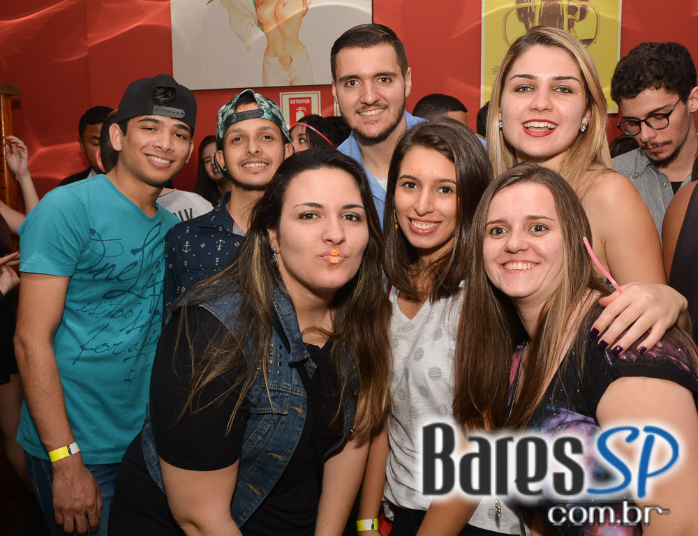 Tex- Redneck Bar realizou a Yolo Rock Night com muitas atrações e música Tex- Redneck Bar realizou a Yolo Rock Night com muitas atrações e música