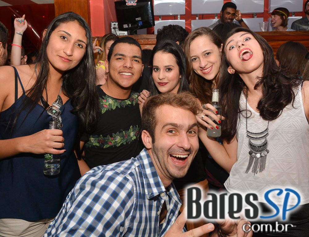 Tex- Redneck Bar realizou a Yolo Rock Night com muitas atrações e música Tex- Redneck Bar realizou a Yolo Rock Night com muitas atrações e música