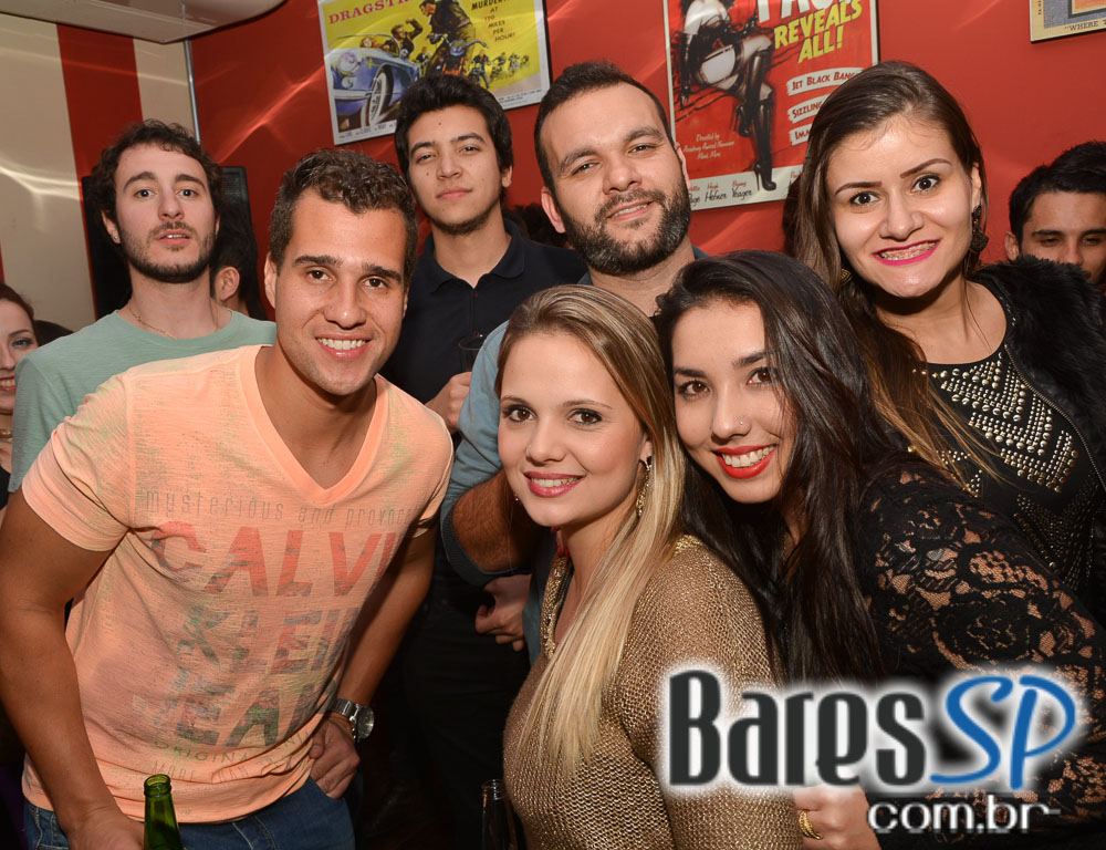 Tex- Redneck Bar realizou a Yolo Rock Night com muitas atrações e música Tex- Redneck Bar realizou a Yolo Rock Night com muitas atrações e música