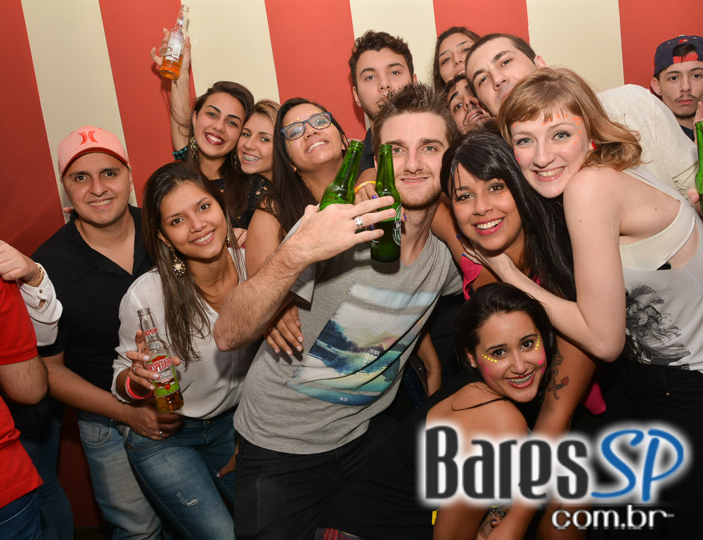 Tex- Redneck Bar realizou a Yolo Rock Night com muitas atrações e música Tex- Redneck Bar realizou a Yolo Rock Night com muitas atrações e música