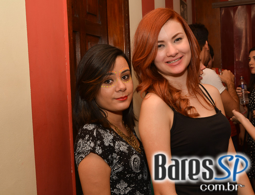 Tex- Redneck Bar realizou a Yolo Rock Night com muitas atrações e música Tex- Redneck Bar realizou a Yolo Rock Night com muitas atrações e música