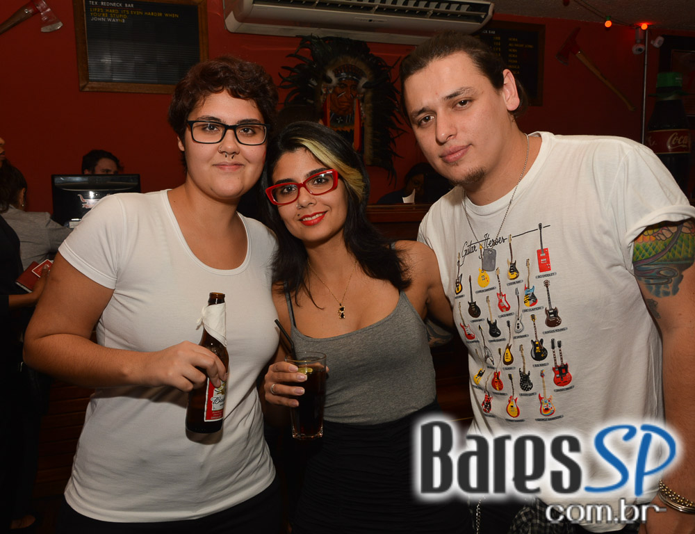 Tex- Redneck Bar realizou a Yolo Rock Night com muitas atrações e música Tex- Redneck Bar realizou a Yolo Rock Night com muitas atrações e música