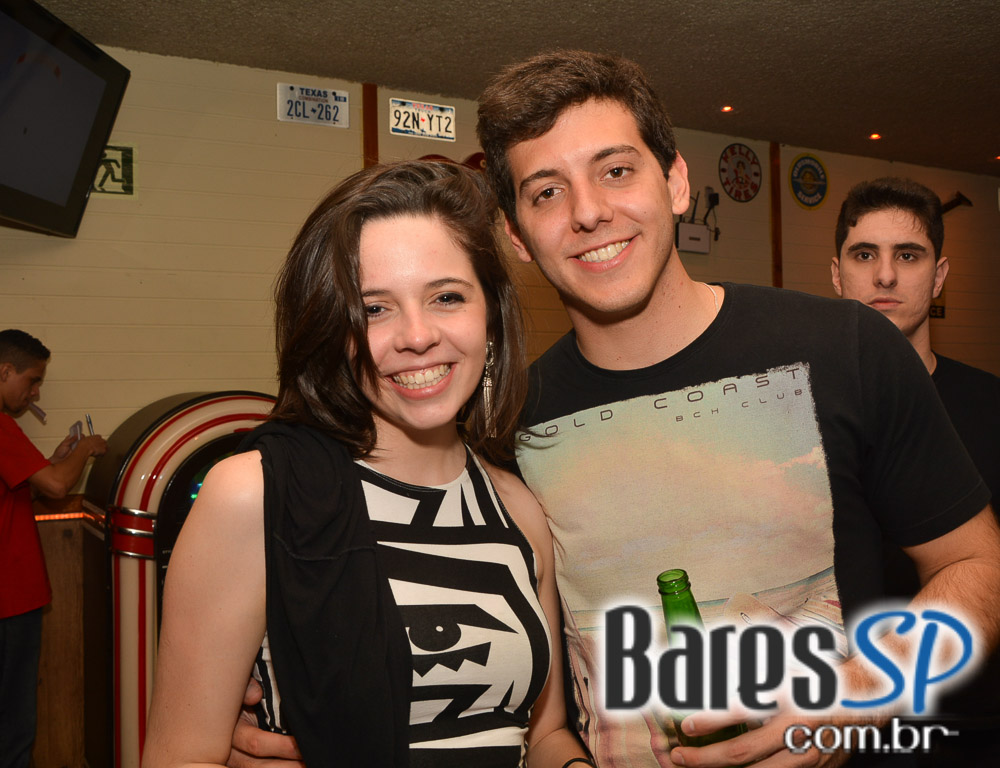 Tex- Redneck Bar realizou a Yolo Rock Night com muitas atrações e música Tex- Redneck Bar realizou a Yolo Rock Night com muitas atrações e música