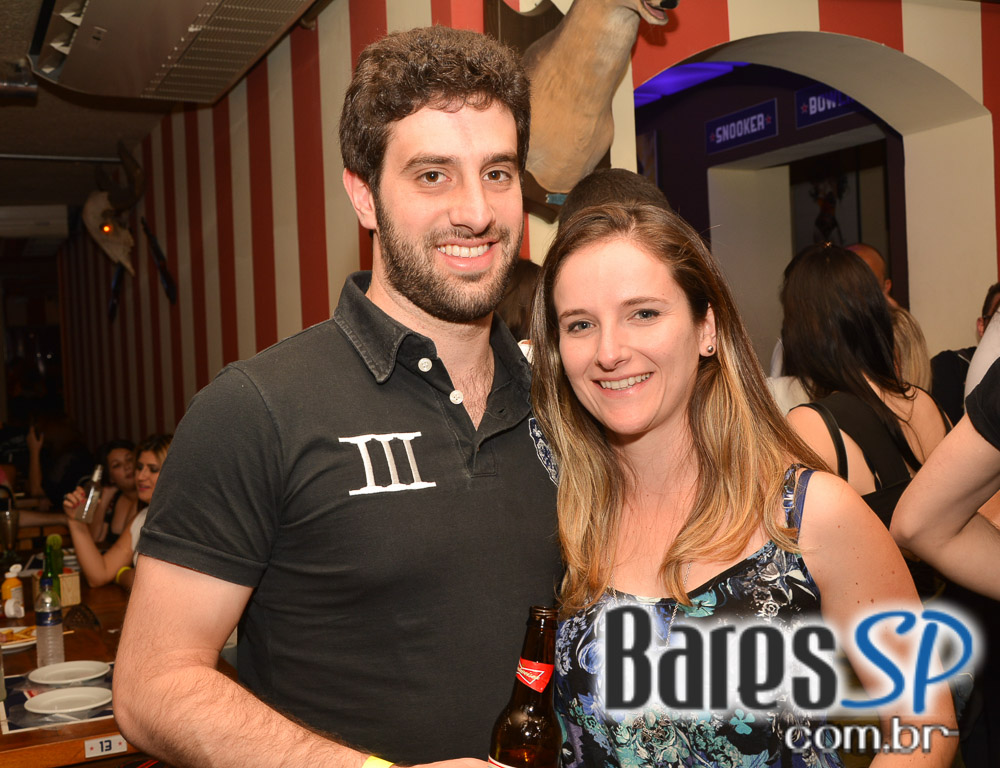 Tex- Redneck Bar realizou a Yolo Rock Night com muitas atrações e música Tex- Redneck Bar realizou a Yolo Rock Night com muitas atrações e música