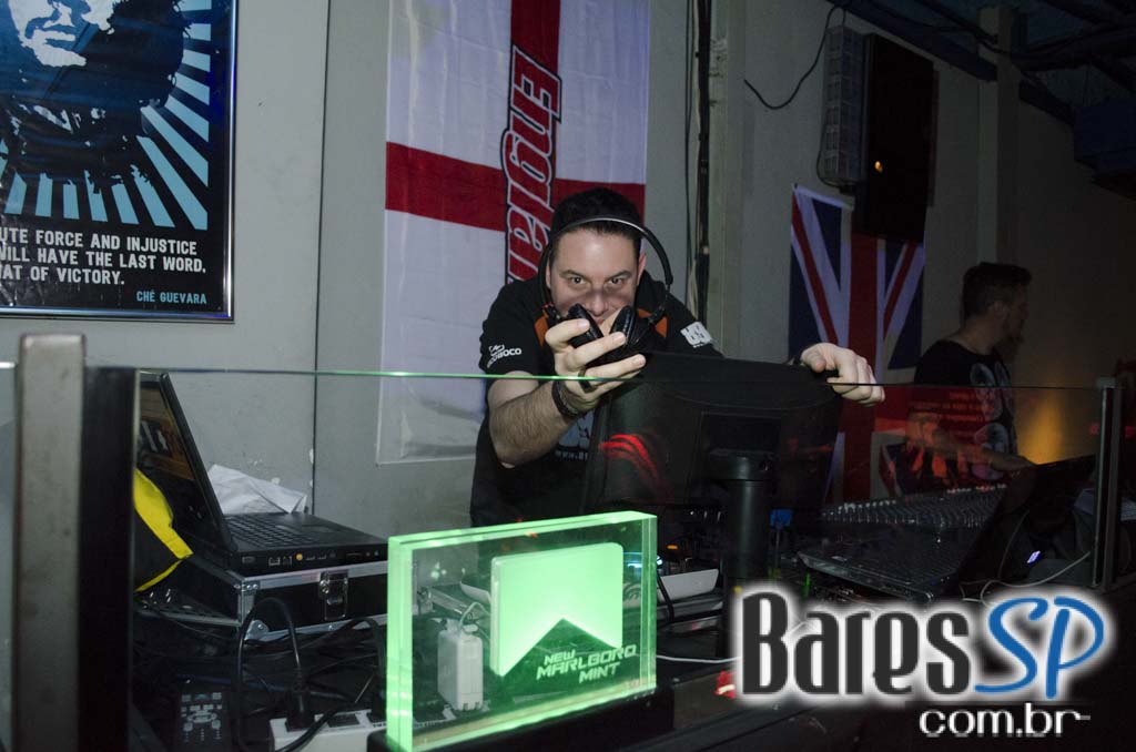 Rodrigo Morandi e Banda Norfolk agitaram a noite do London Station Rodrigo Morandi e Banda Norfolk agitaram a noite do London Station