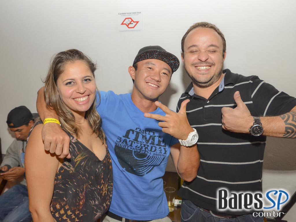 Quitandinha Bar recebeu os agitos de DJs convidados para animar a noite Quitandinha Bar recebeu os agitos de DJs convidados para animar a noite