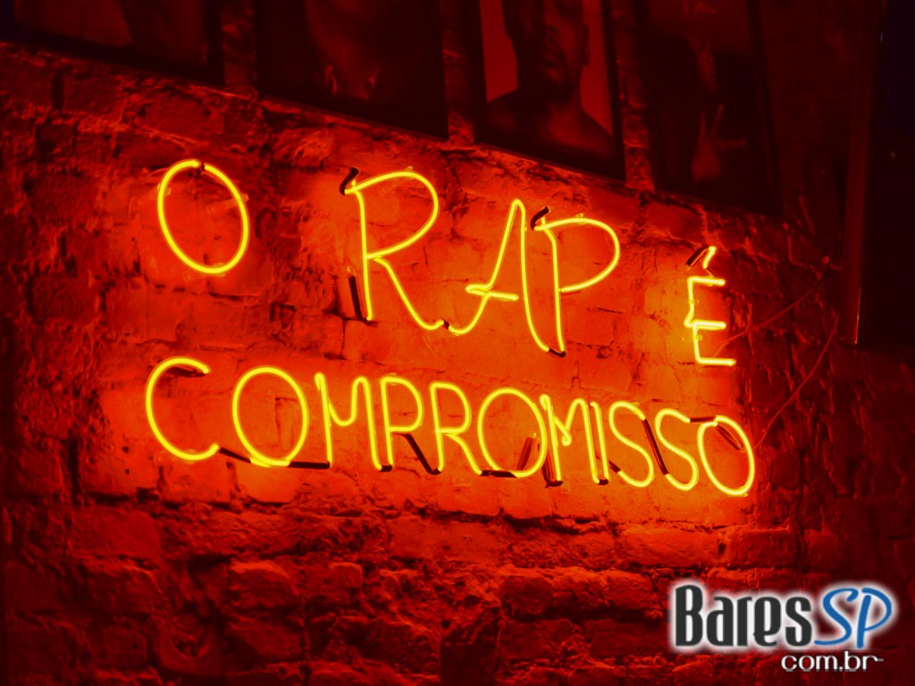 Quitandinha Bar recebeu os agitos de DJs convidados para animar a noite Quitandinha Bar recebeu os agitos de DJs convidados para animar a noite