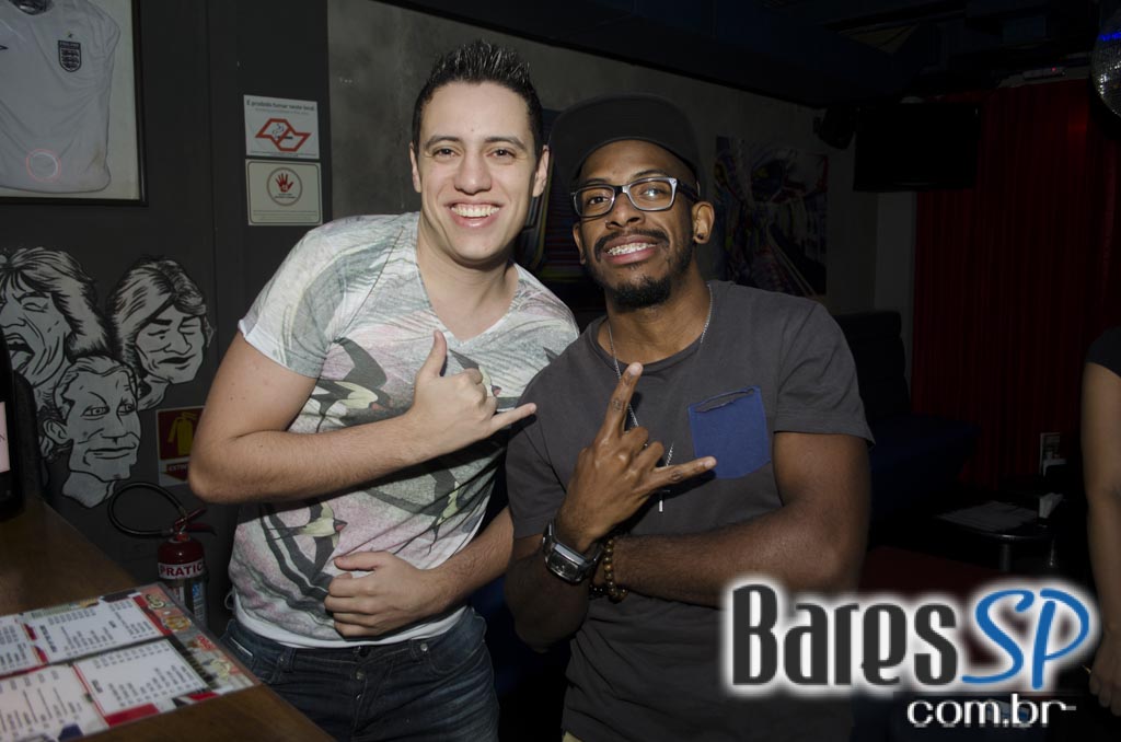 Bandas Sugar Foot e Olympus animaram a noite do London Station Bandas Sugar Foot e Olympus animaram a noite do London Station