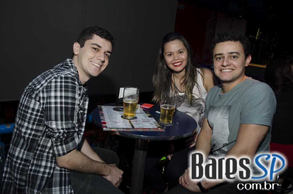 Bandas Sugar Foot e Olympus animaram a noite do London Station Bandas Sugar Foot e Olympus animaram a noite do London Station