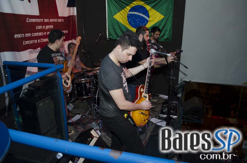 Bandas Sugar Foot e Olympus animaram a noite do London Station Bandas Sugar Foot e Olympus animaram a noite do London Station