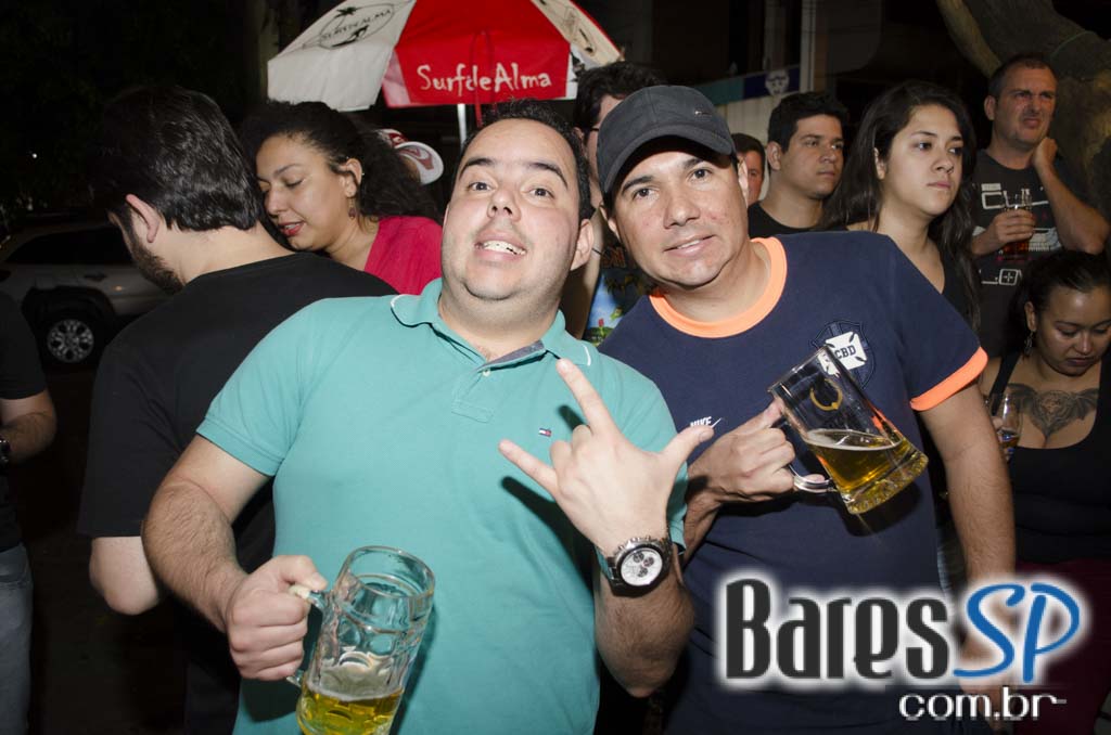 Presley Pub comemorou o Dia da Cerveja com lançamento de cerveja e show de rock Presley Pub comemorou o Dia da Cerveja com lançamento de cerveja e show de rock