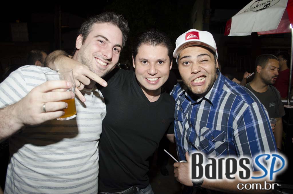 Presley Pub comemorou o Dia da Cerveja com lançamento de cerveja e show de rock Presley Pub comemorou o Dia da Cerveja com lançamento de cerveja e show de rock