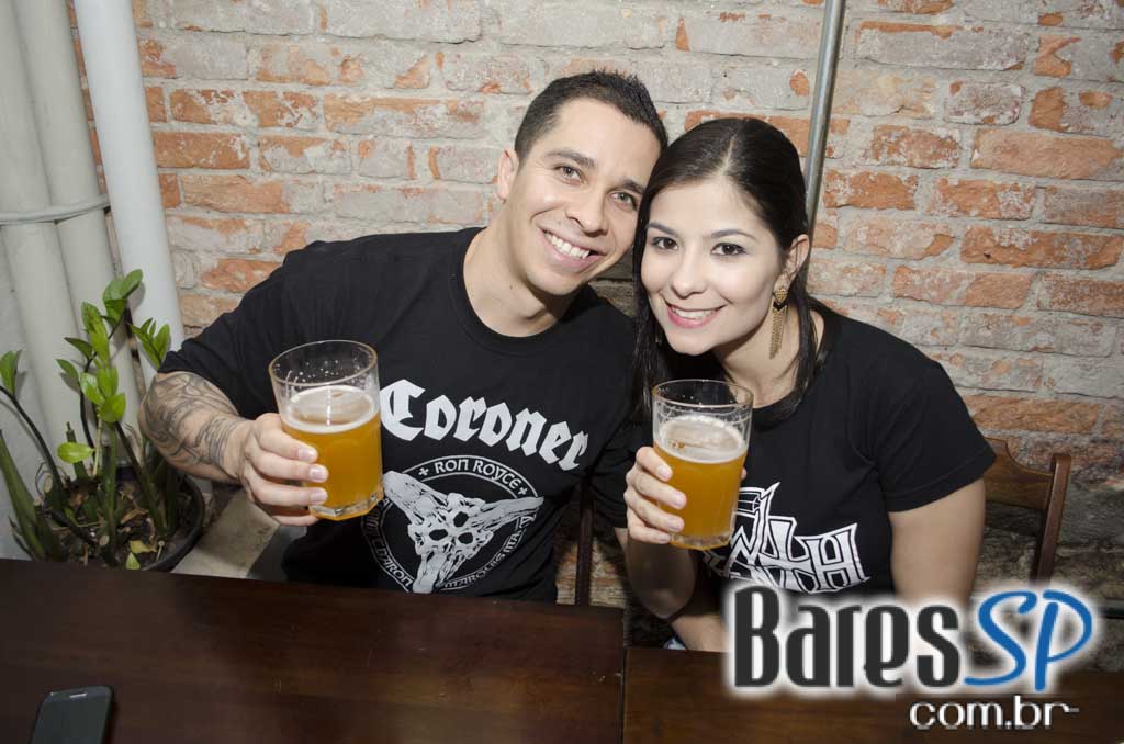 Presley Pub comemorou o Dia da Cerveja com lançamento de cerveja e show de rock Presley Pub comemorou o Dia da Cerveja com lançamento de cerveja e show de rock